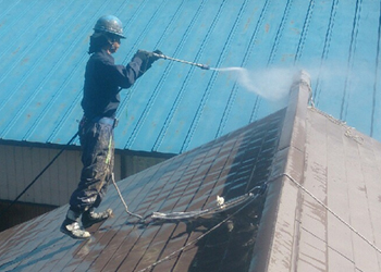 須坂市金属屋根塗装前高圧洗浄作業